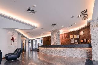 Waugh Den Business Hotel