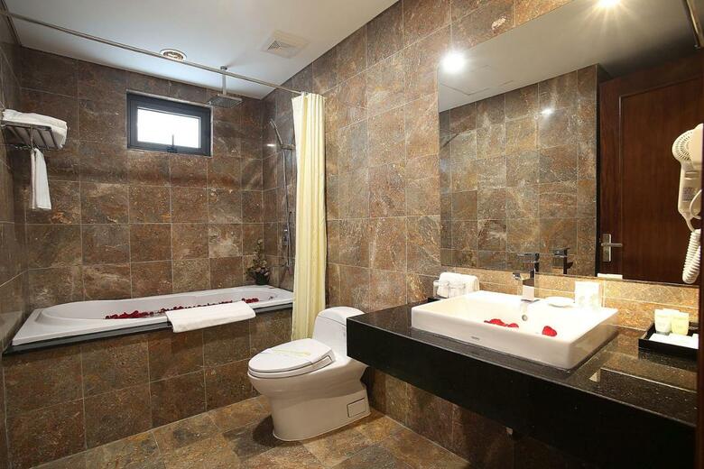 London Hanoi Hotel
