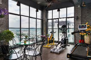 Aaron Hotel