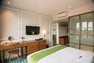 Vinh Hung Old Town Hotel