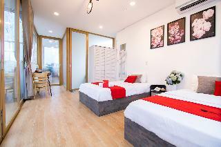 Hotel Reddoorz Plus Near Saigon Train Station