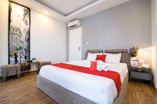 Hotel Reddoorz Plus Near Saigon Train Station