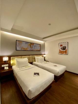 Uptown Hotel