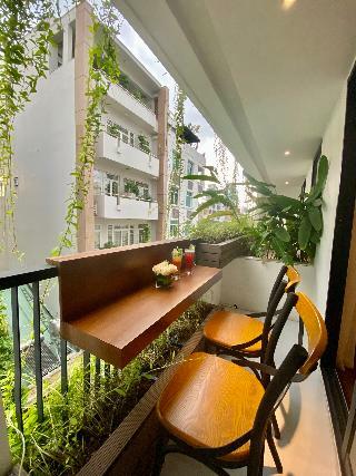 Uptown Hotel