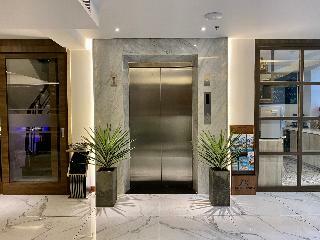 Uptown Hotel