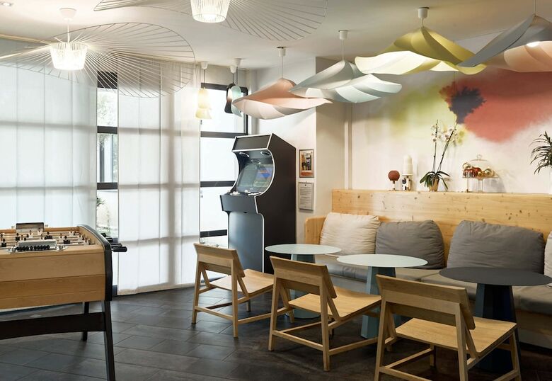 B&B Hotel V�lizy Est