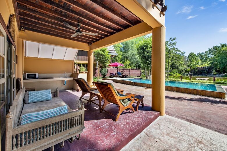 Hotel Vana Varin Resort