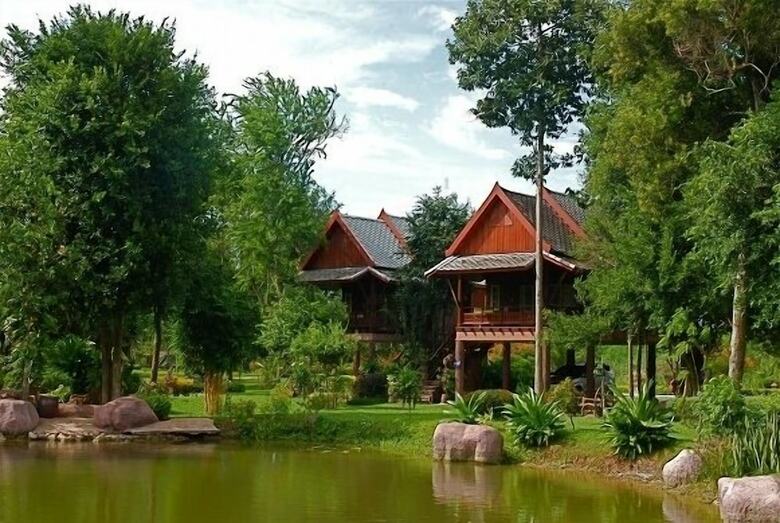 Hotel Vana Varin Resort