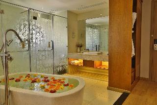 Le's Cham Hotel