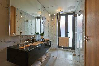 Zazz Urban Ho Chi Minh Hotel