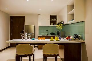Maximilan Danang Beach Hotel