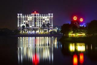 Westlake Hotel & Resort Vinh Phuc