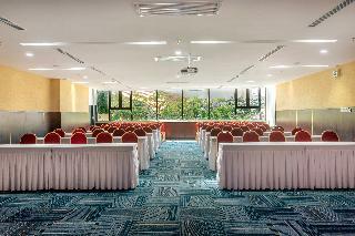 Le More Hotel
