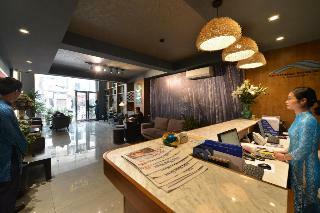 Hanoi Emerald Waters Hotel Trendy