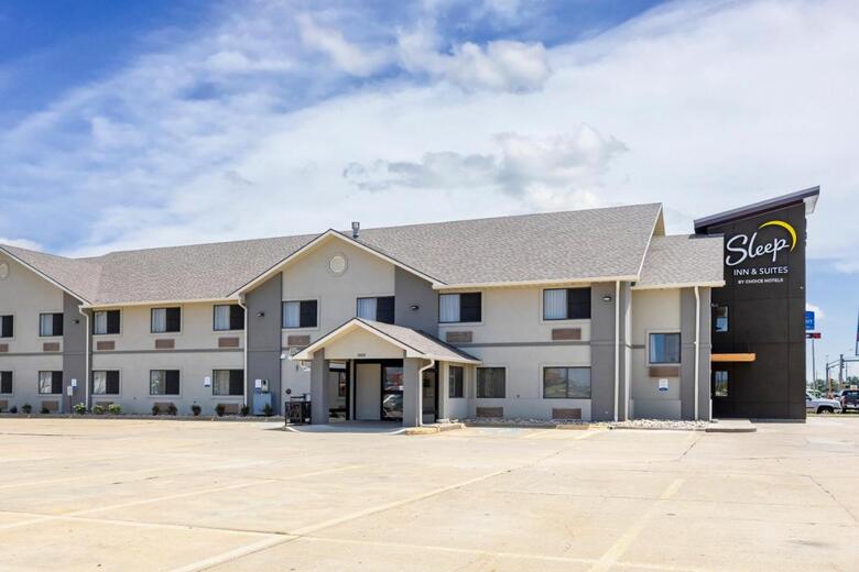 Hotel Americinn By Wyndham Salina