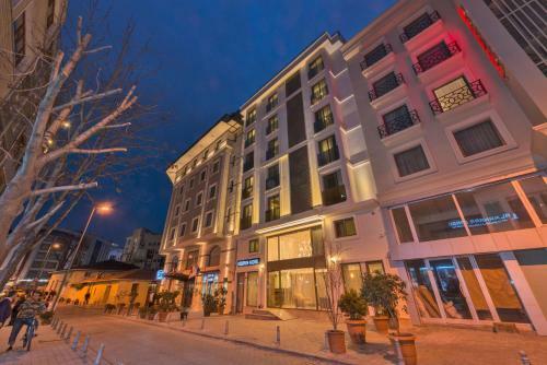 Apartamentos Bisetun Hotel