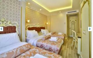 Hotel Nayla Palace