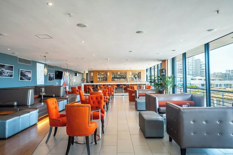 The Blaauberg Beach Hotel