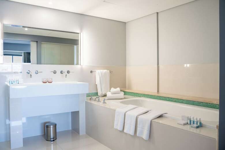 The Blaauberg Beach Hotel