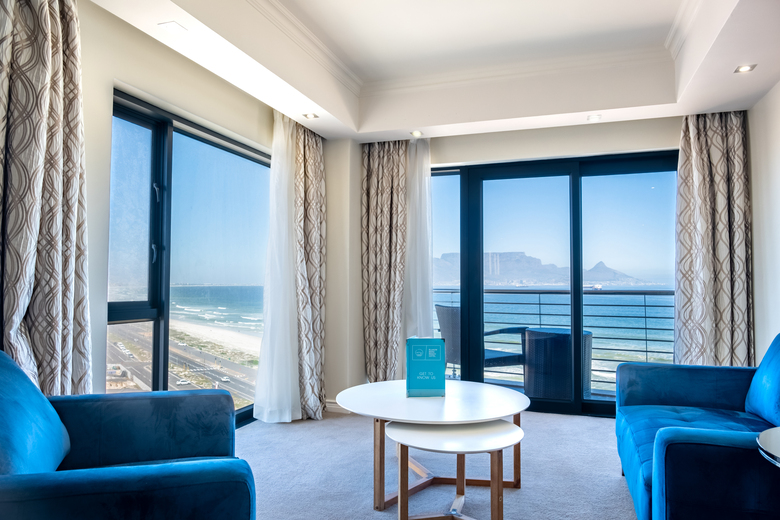 The Blaauberg Beach Hotel