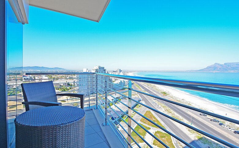 The Blaauberg Beach Hotel