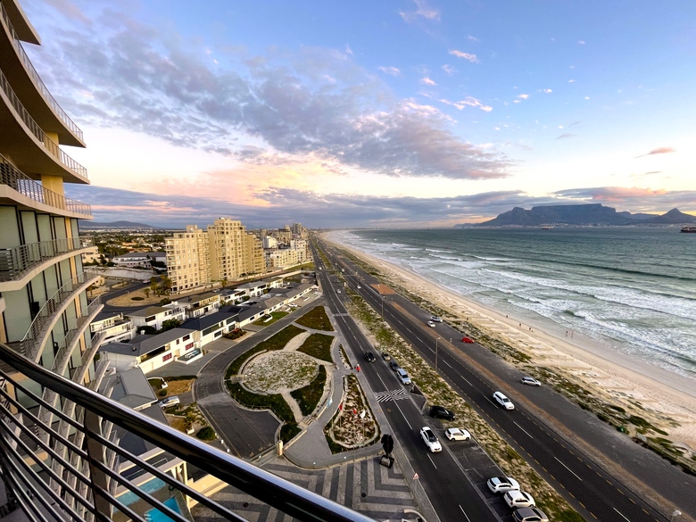 The Blaauberg Beach Hotel