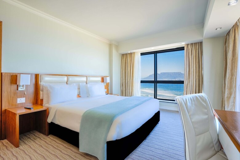 The Blaauberg Beach Hotel