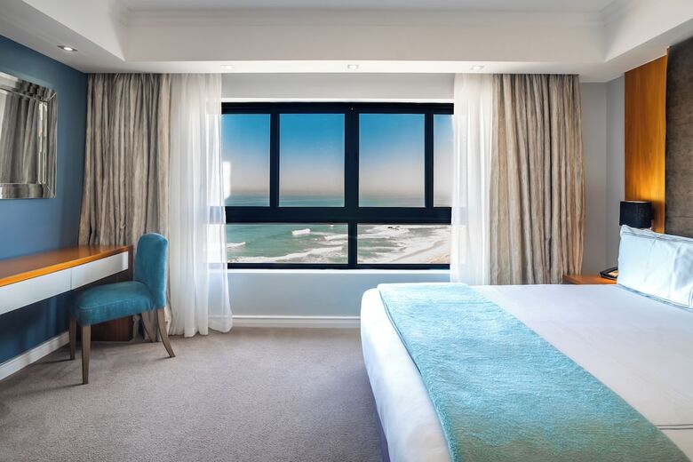 The Blaauberg Beach Hotel