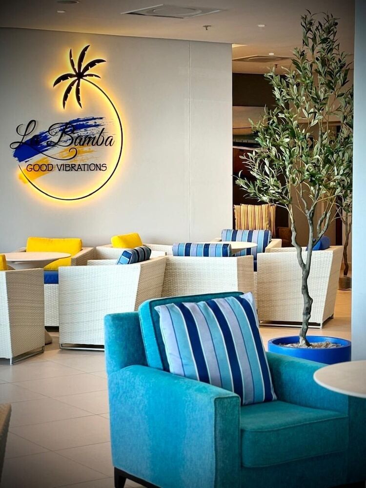 The Blaauberg Beach Hotel