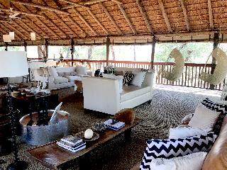 Hotel Chisomo Safari Lodge