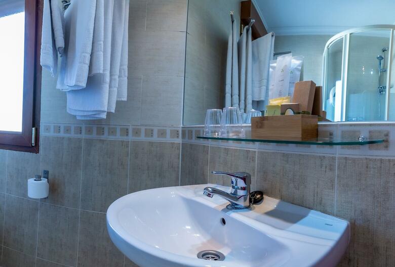 Hotel Oyo Hostal Rural El Ca�o
