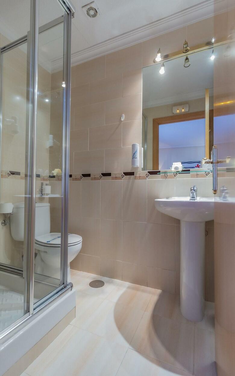 Hotel Oyo Hostal Rural El Ca�o