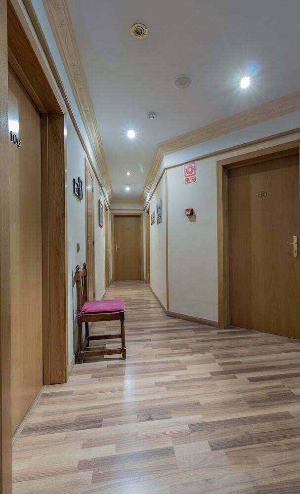 Hotel Oyo Hostal Rural El Ca�o