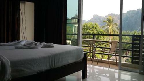 Hotel Chatchada House