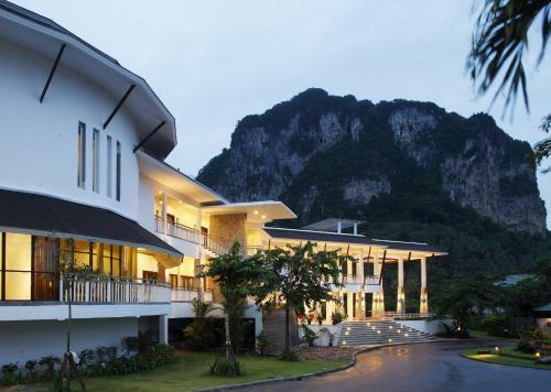 Hotel Peace Laguna Resort & Spa