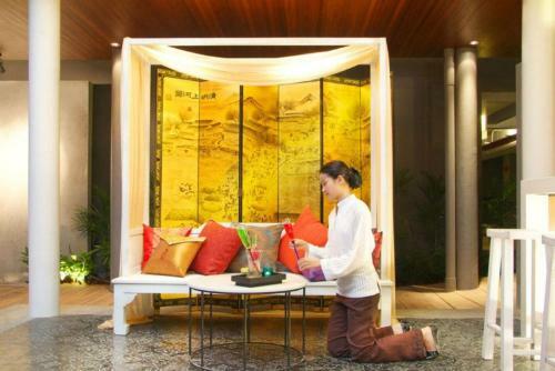 Hotel Red Ginger Chic Resort
