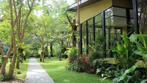 Hotel Krabi La Playa Resort