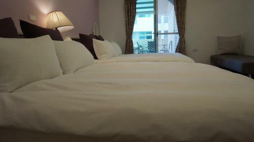 Meet Travelers Guest House