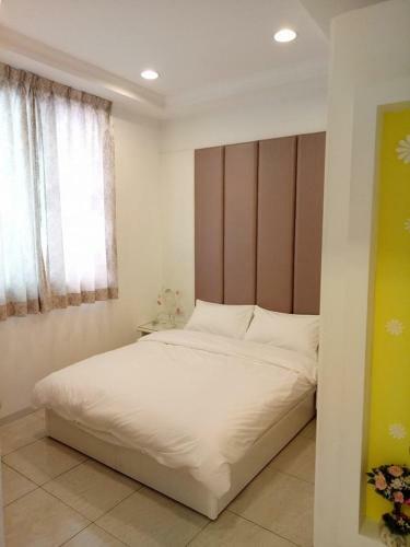 Meet Travelers Guest House