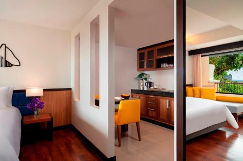 Hotel Aonang Cliff Beach Resort