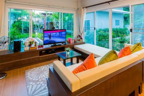 Villa Irawan House