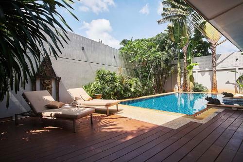 Baan Manuchang Villa
