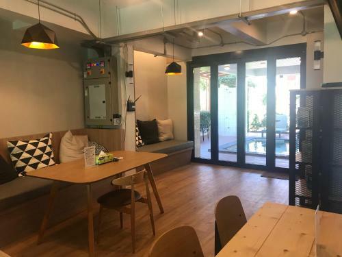 Hostal Baan Taveesri