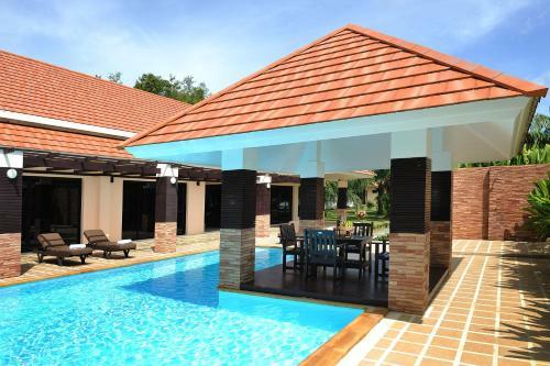 Baan Santi Villa