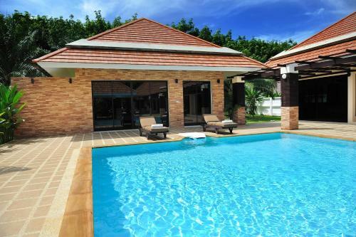 Baan Santi Villa
