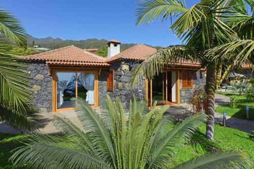 Hotel Suntosa Resort