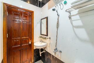 Oyo 389 Gold Summer Hotel