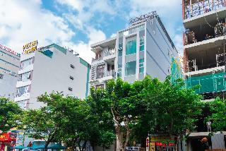Oyo 389 Gold Summer Hotel