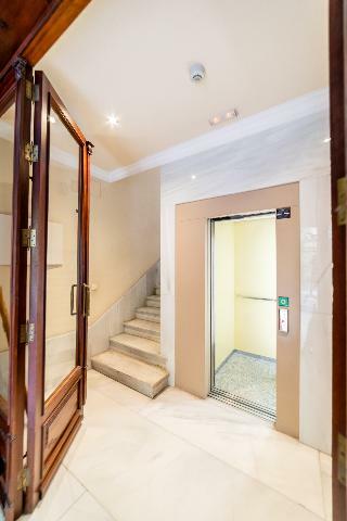 Apartamentos Urban Vida Granada Gran Via