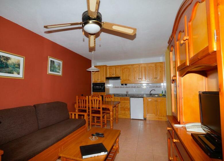 Hotel Bungalows Castillo Club Lake
